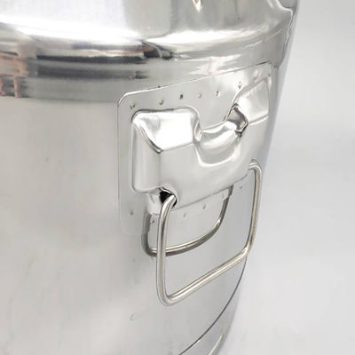 El dibujo de la producción de leche de SS304 30L utilizó las latas de acero inoxidables de la leche con la tapa sellada