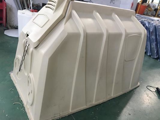los refugios plásticos robustos del becerro del grueso 3m m reforzaron el poliéster
